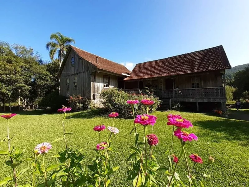 Roteiro Raízes e Charme: Da Tradição ao Coração de Gramado
