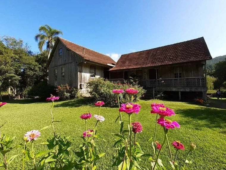 Roteiro Raízes e Charme: Da Tradição ao Coração de Gramado