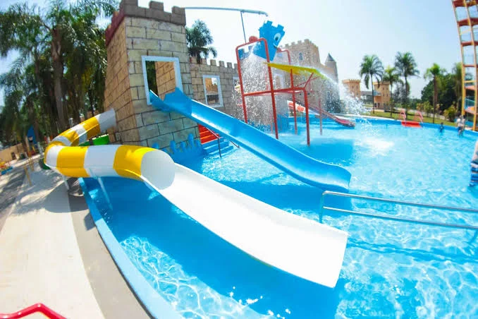 Família: Castelo Park Aquático