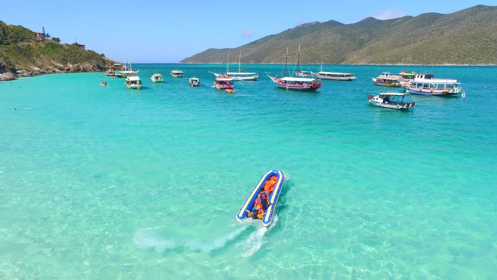 🌊 Arraial do Cabo em 1 Dia: O Caribe Brasileiro Que Cabe no Seu Bate e Volta
