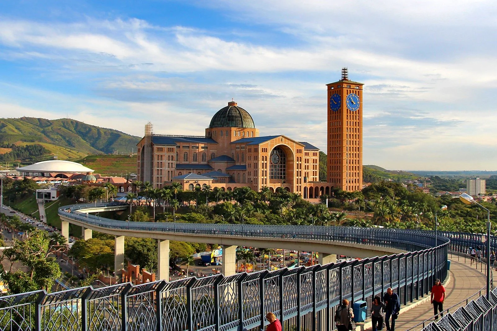 Aparecida do Norte - Roteiro Sagrado: Fé, Família e Memórias Eternas