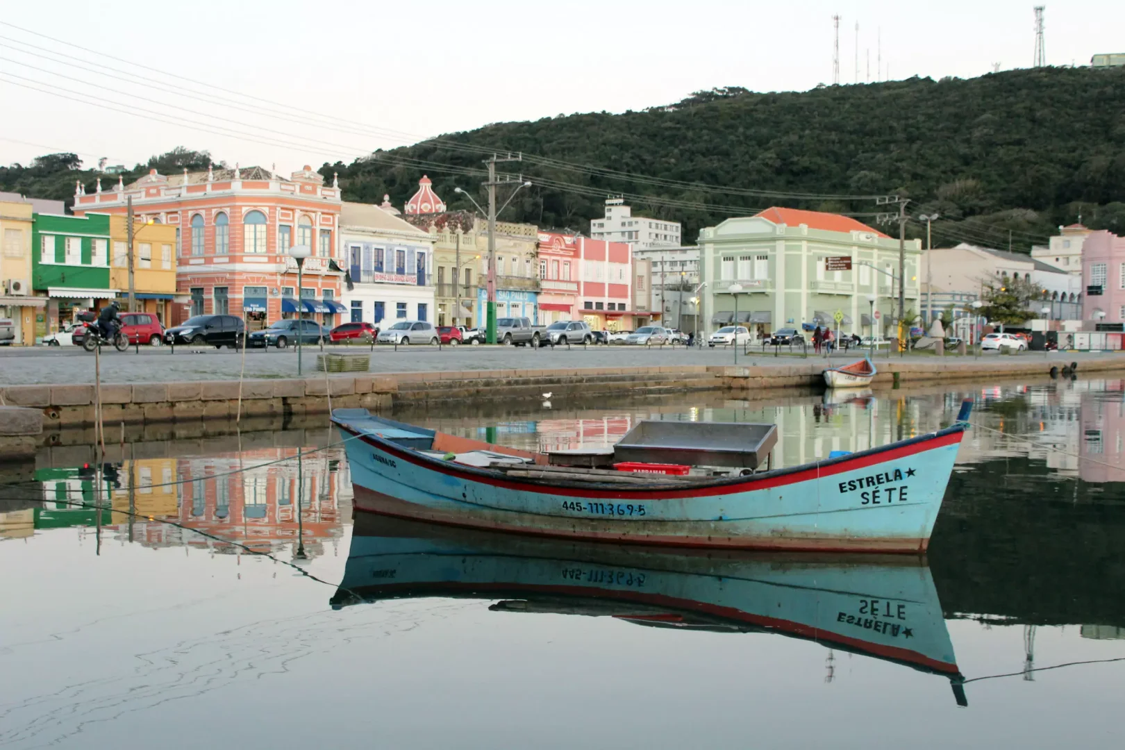 LAGUNA Exclusive - HISTÓRIA, CULTURA, PRAIAS, E ENCONTRO COM OS BOTOS