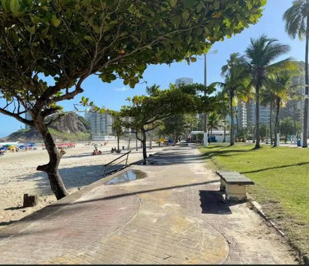 GUARUJÁ - PRAIA DA ENSEADA 02/11