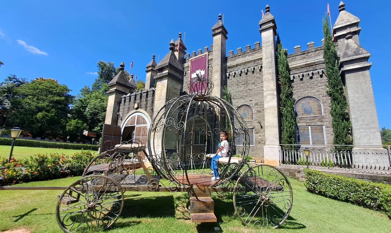 CAFÉ COLONIAL NO CASTELO DOS VINHAIS & CITY TOUR EM VINHEDO-SP - Julho 2026
